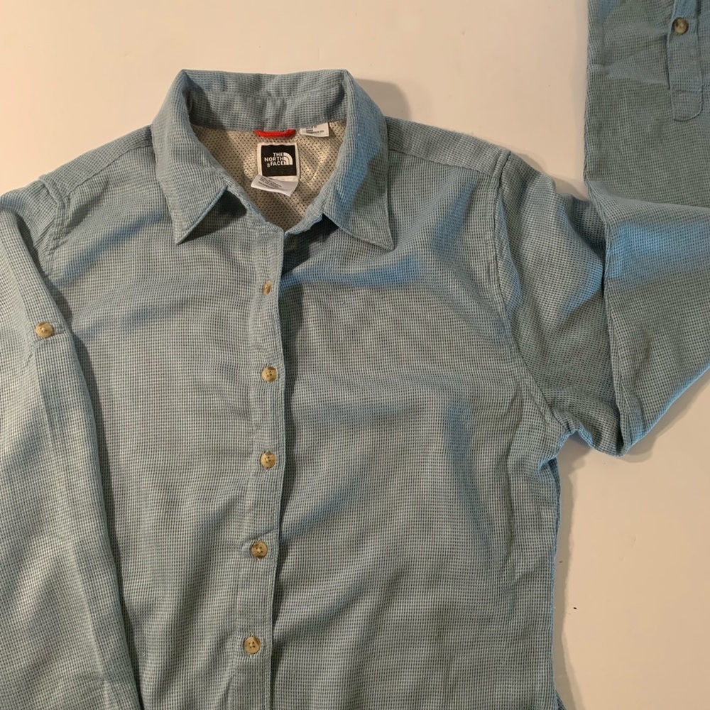 North face woman’s waffle knit shirt small petit